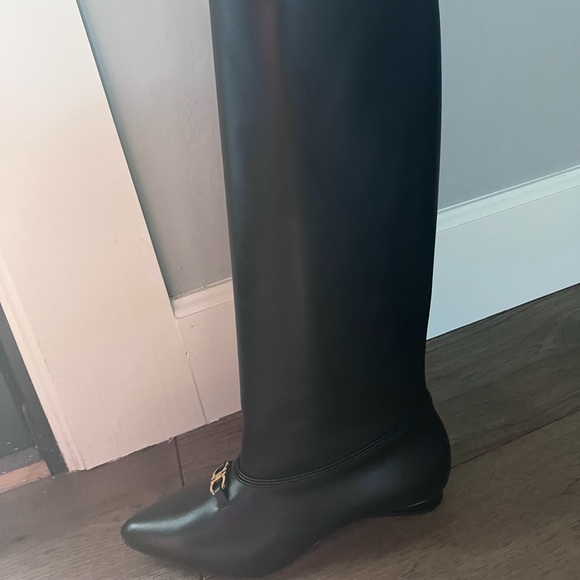 Gorgeous, brand new GIFTABLE boots, size 5.5 - Picture 4 of 6